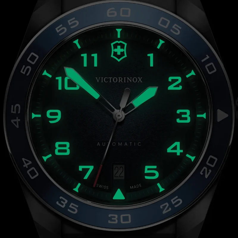 Swiss Army Automatic 42mm - Blue on Bracelet