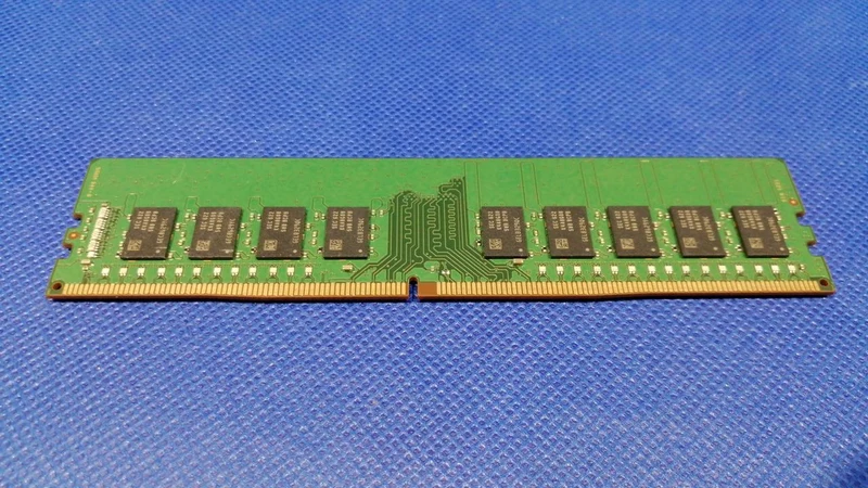 SAMSUNG DDR4 Desktop-RAM 16GB x1 M391A2K43BB1-CPBQ