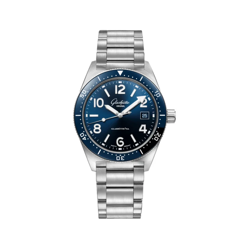 SeaQ Sapphire Caseback 39.5mm - Galvanized Blue on Bracelet