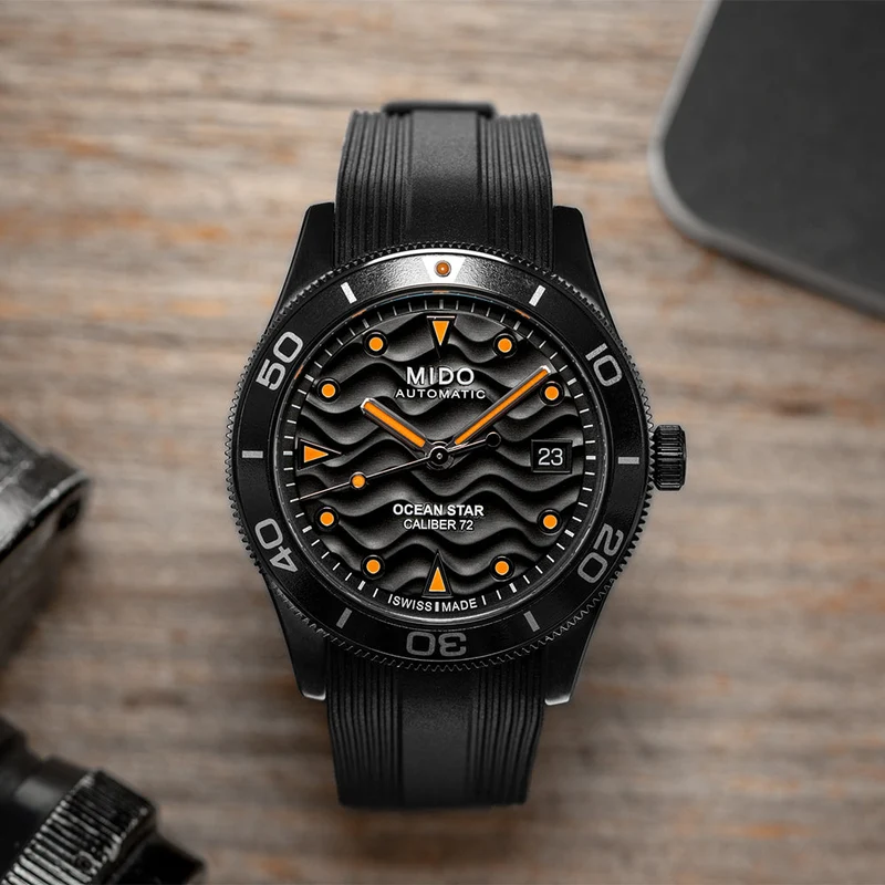 Ocean Star Black PVD 39mm - Black on Rubber Strap