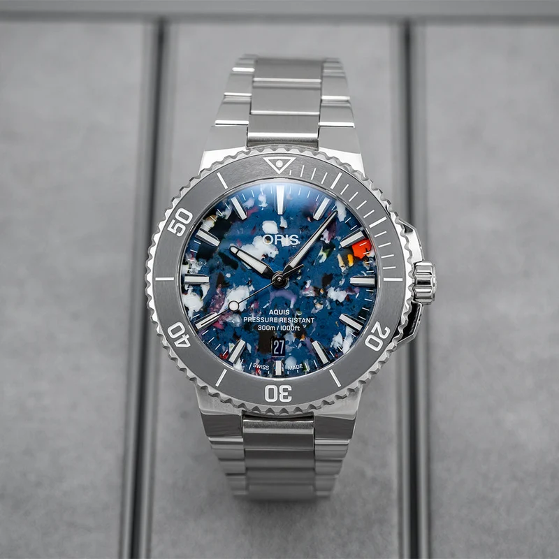 Aquis Date 2024 Upcycle 41.5mm - Multi-Colored on Bracelet