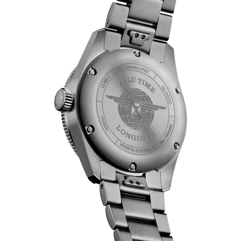 Spirit Zulu Time Titanium 39mm - Anthracite on Bracelet