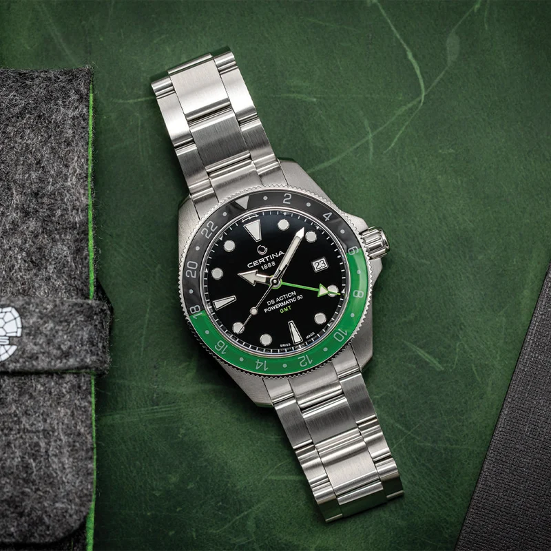 DS Action GMT Powermatic 80 41mm - Black on Bracelet