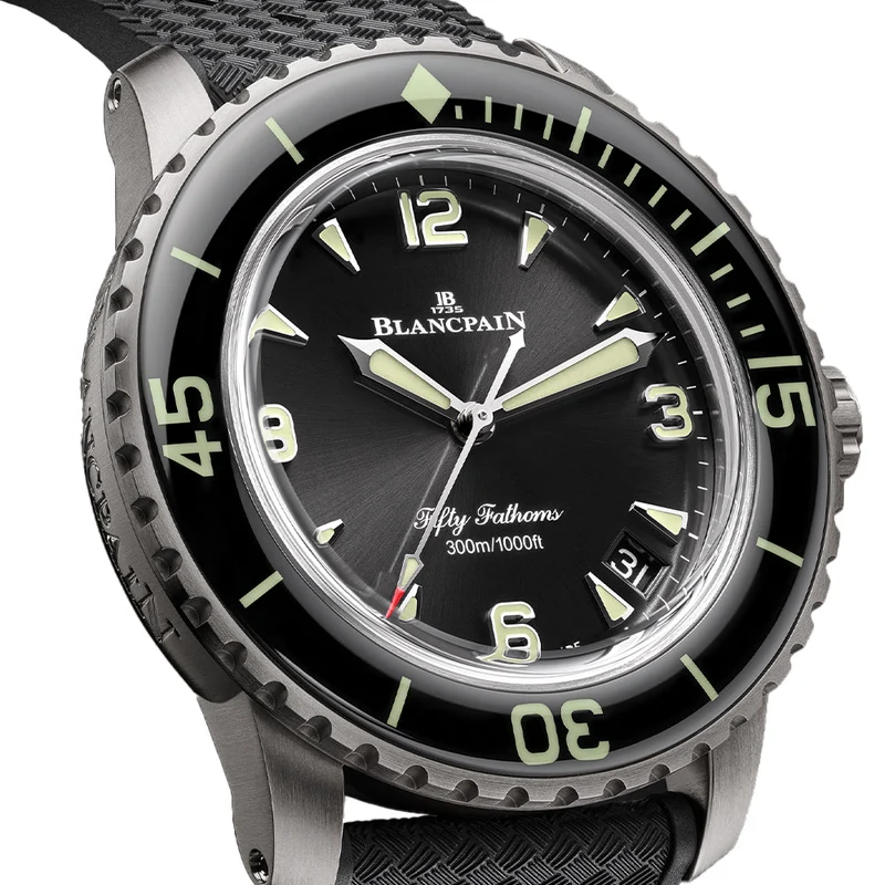 Fifty Fathoms Automatique Titanium 42.3mm - Black on Tropic Rubber Strap