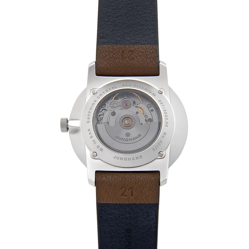 FORM A Titan 40mm - Black on Leather Strap