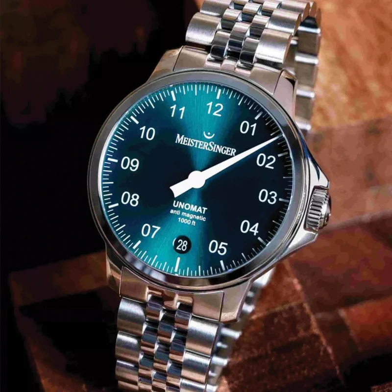 Unomat Automatic 43mm - Sunburst Medium Green on Bracelet