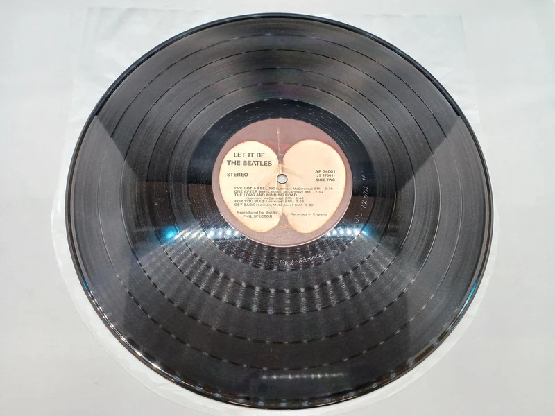 Apple Records LET IT BE / THE BEATLES AR34001