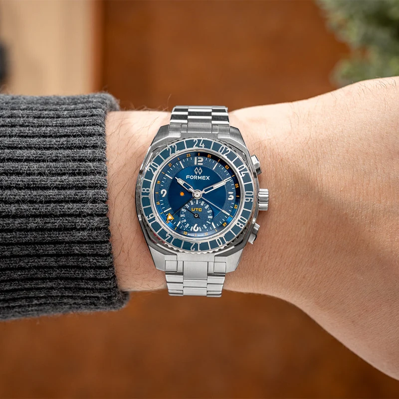 Stratos UTC Automatic 41mm - Blue on Bracelet