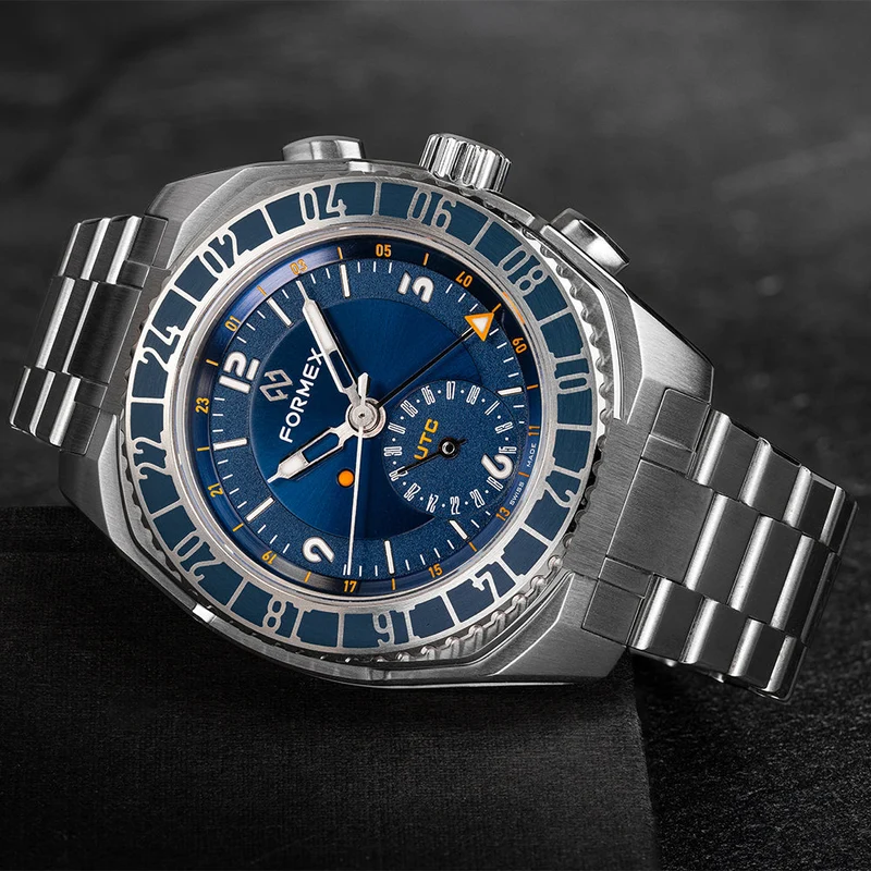 Stratos UTC Automatic 41mm - Blue on Bracelet