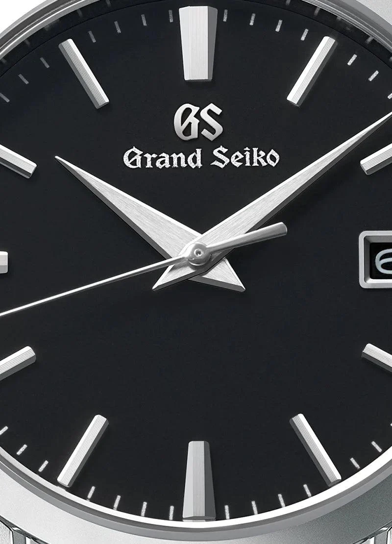 SBGX261 Heritage Quartz 37mm - Black on Bracelet