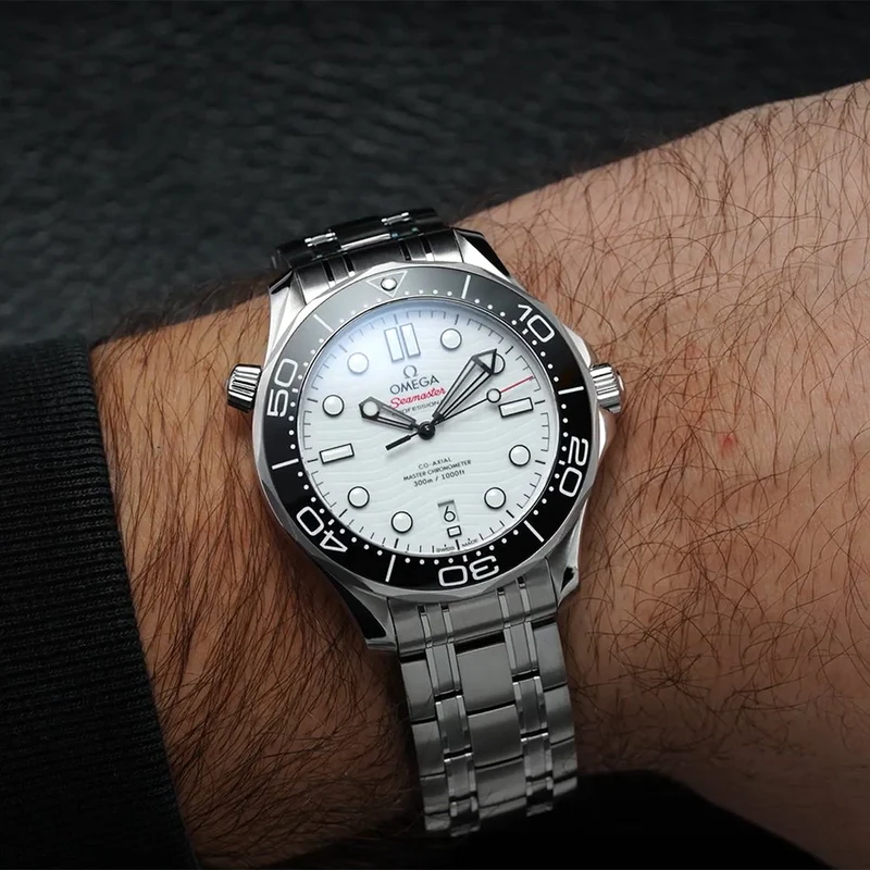 Seamaster Diver 300M 42mm - White on Bracelet