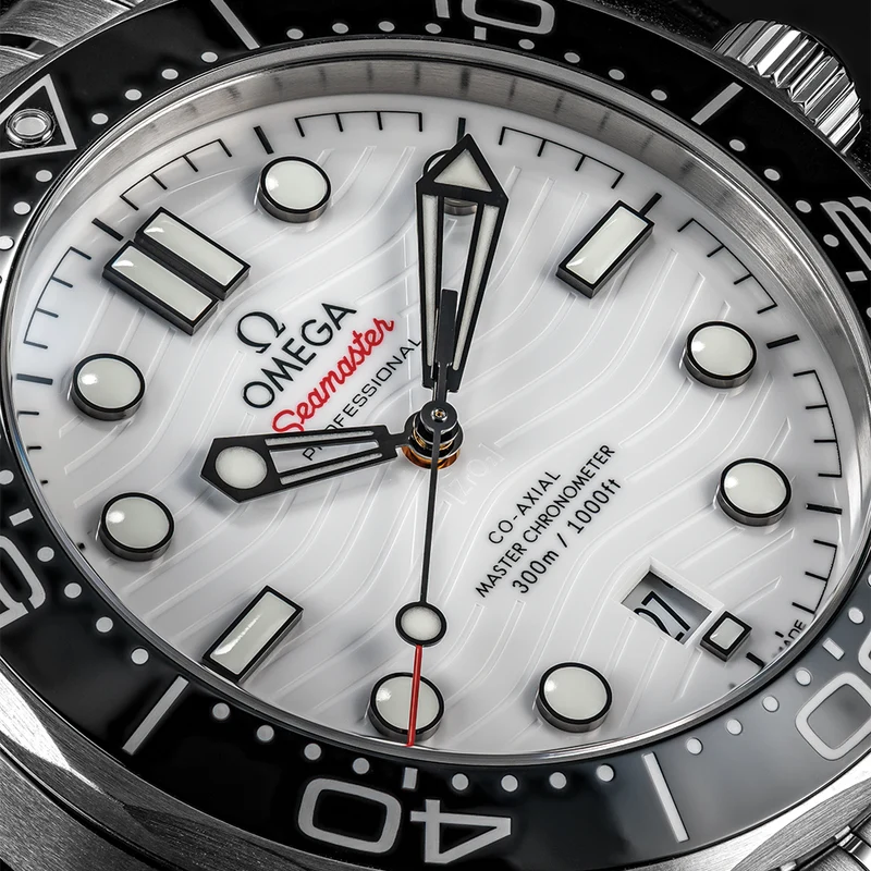Seamaster Diver 300M 42mm - White on Bracelet