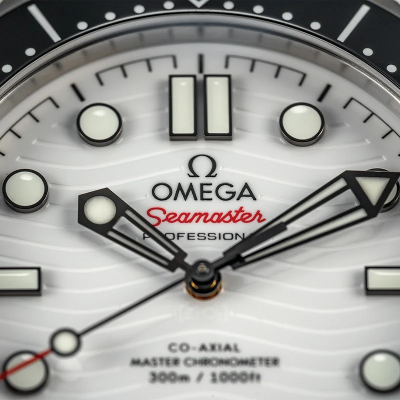 Seamaster Diver 300M 42mm - White on Bracelet