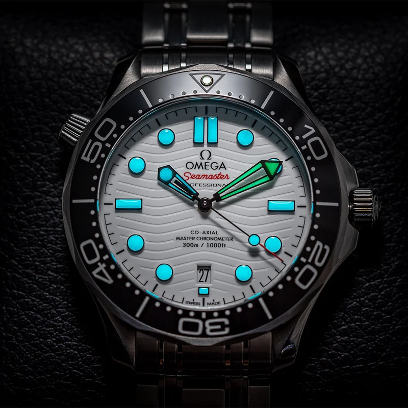 Seamaster Diver 300M 42mm - White on Bracelet