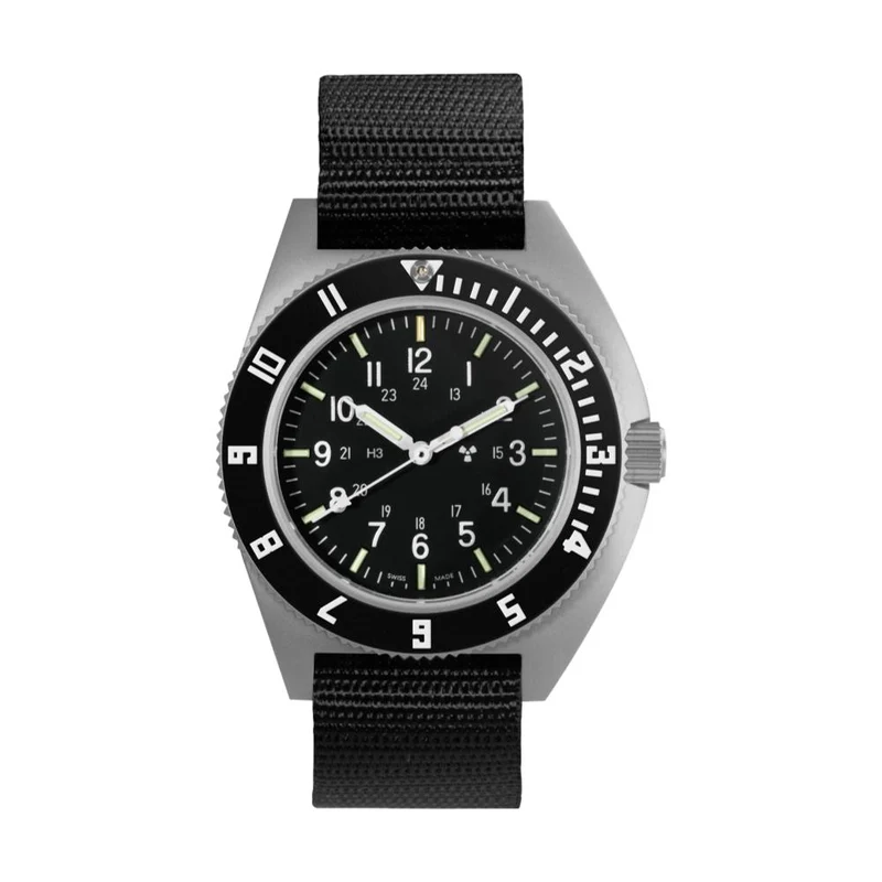 SSNAV No Date Quartz 41mm - Black