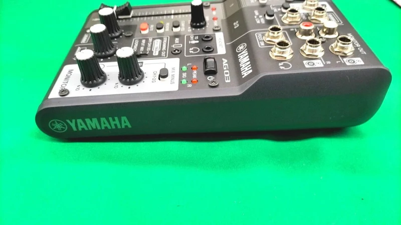YAMAHA Audio-Interface AG03MK2