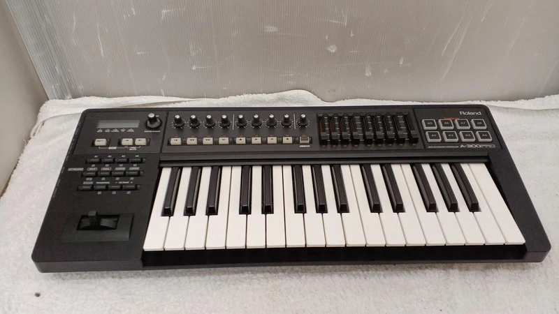 ROLAND MIDI-Controller A-300PRO