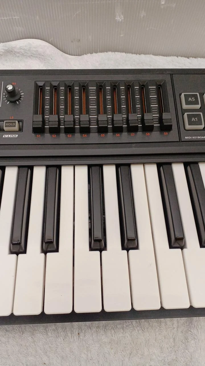 ROLAND MIDI-Controller A-300PRO