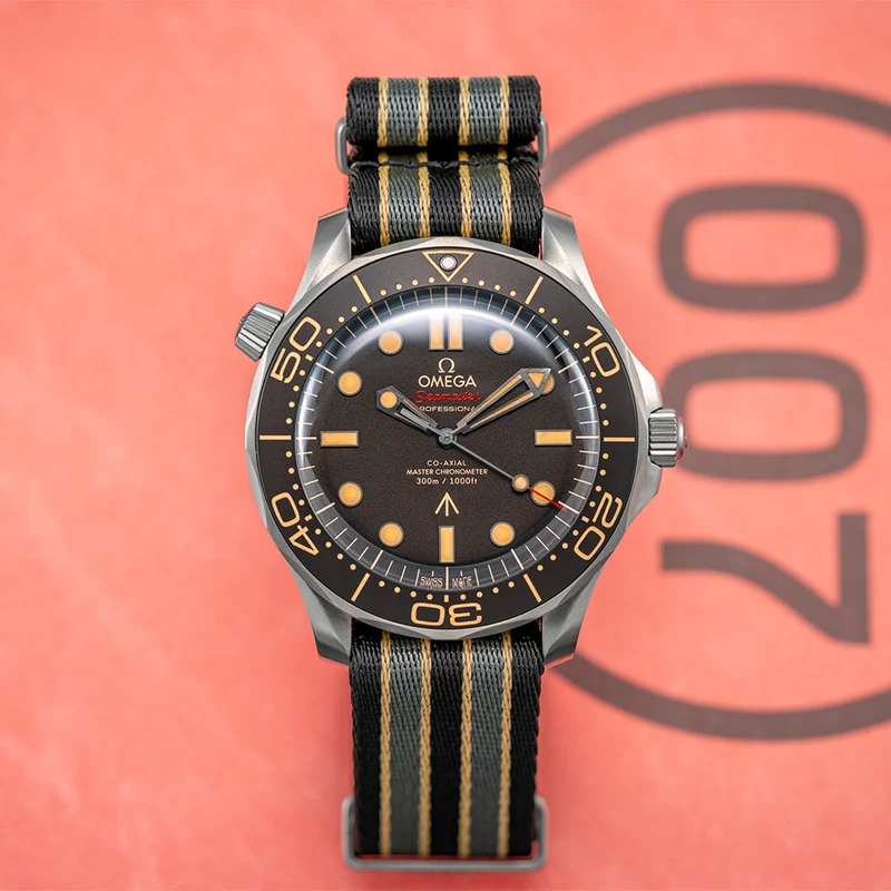 Seamaster Diver 300M 007 Edition 42mm - Brown on Fabric Strap