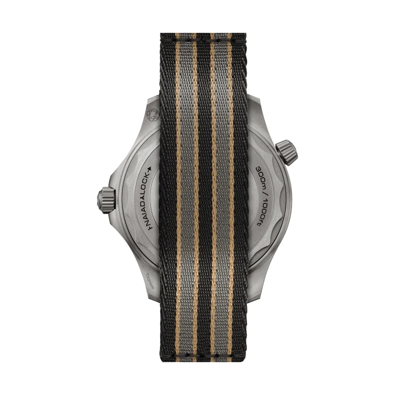 Seamaster Diver 300M 007 Edition 42mm - Brown on Fabric Strap