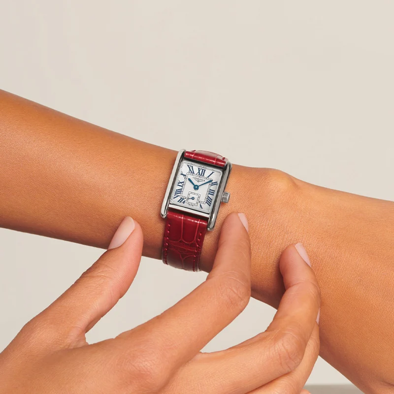 Mini DolceVita 29mm - Silver "Fliniqué" on Leather Strap
