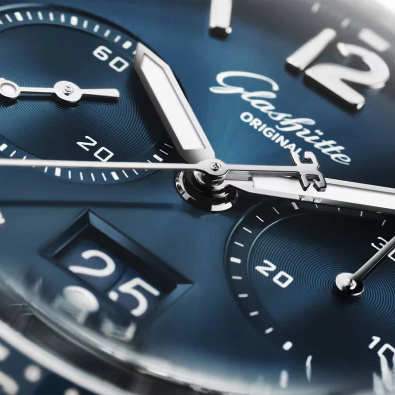 SeaQ Chronograph 43.2mm - Blue on Bracelet
