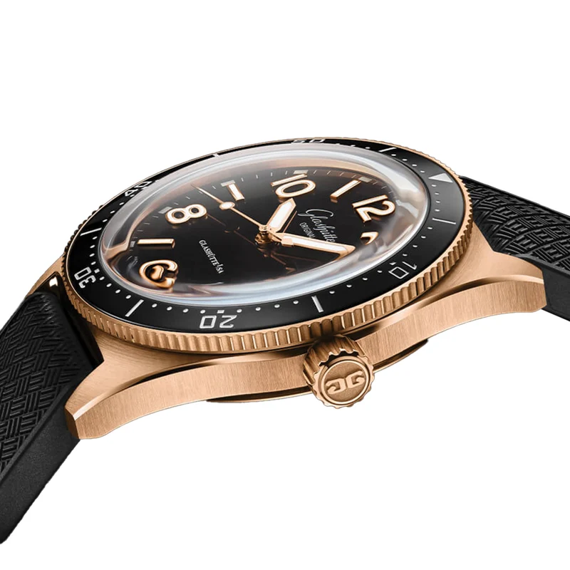 SeaQ Red Gold 39.5mm - Galvanized Black on Strap