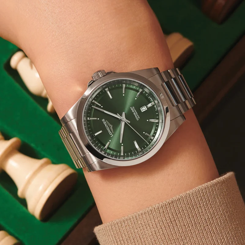 Conquest 41mm - Sunray Green on Bracelet