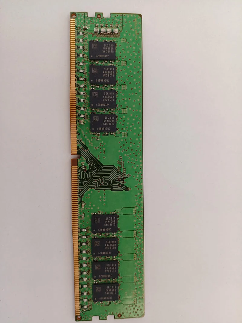 SAMSUNG DDR4-Speicher 16GB M378A2K43CB1-CTD