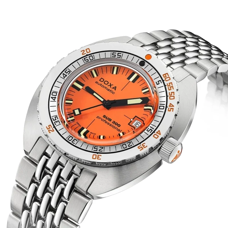 SUB 300 Professional 42.5mm - Orange on Bracelet