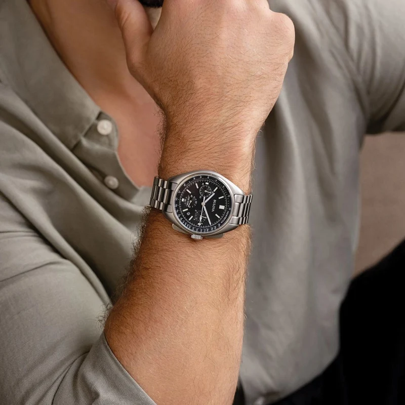 Lunar Pilot 45mm - Black on Bracelet