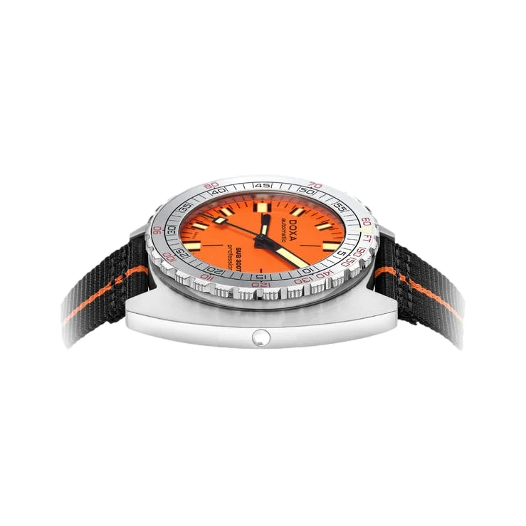 SUB 300T Aristera Professional 42.5mm - Orange on Bracelet