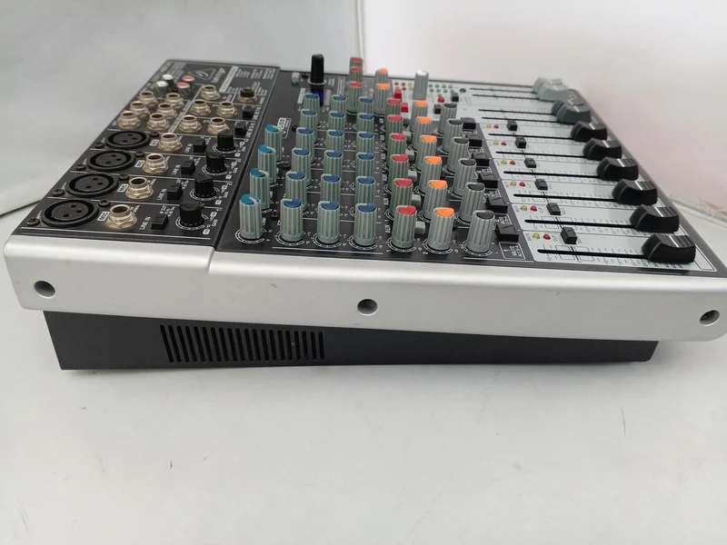 BEHRINGER Analogmixer XENYX X1204USB