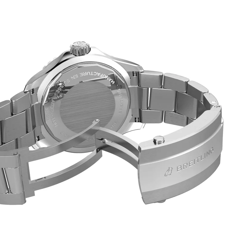 Superocean Automatic 42mm - Black on Bracelet