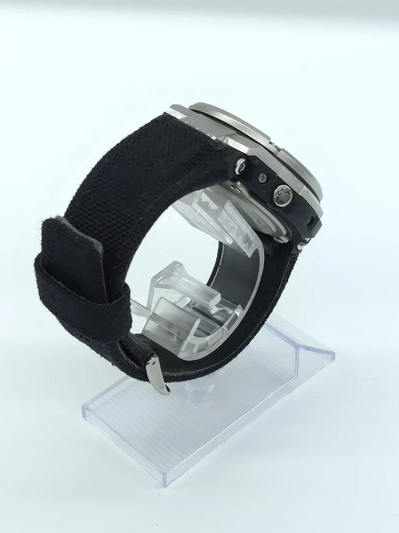 CASIO G-SHOCK GST-W330C