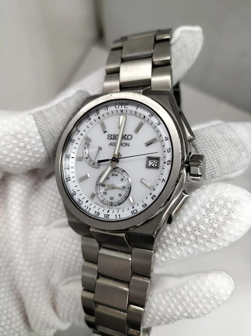 SEIKO Solar Quartz SBXY085