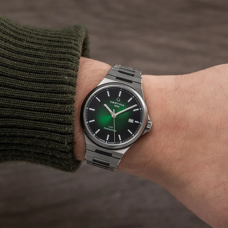 DS-7 Powermatic 80 39mm - Green on Bracelet