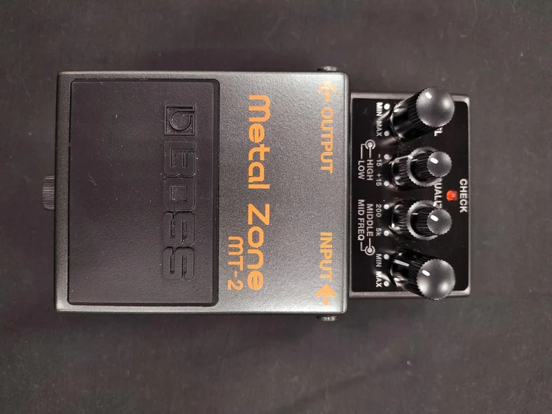 BOSS Distortion Effects MT-2