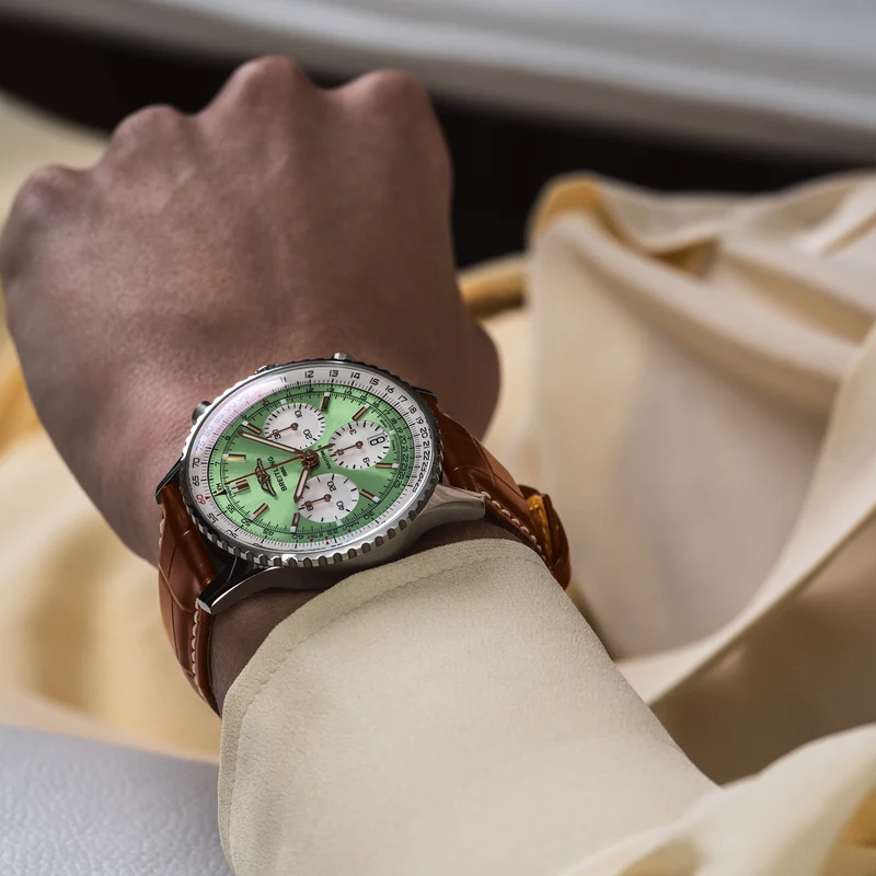 Navitimer B01 Chronograph 41mm - Mint Green on Leather Strap