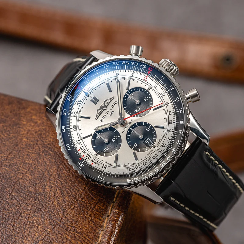Navitimer B01 Chronograph 43mm - Silver on Leather Strap