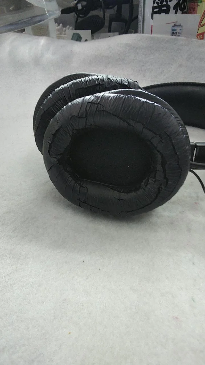SONY Monitor-Kopfhörer MDR-7506 (Ohrpolster abgenutzt)