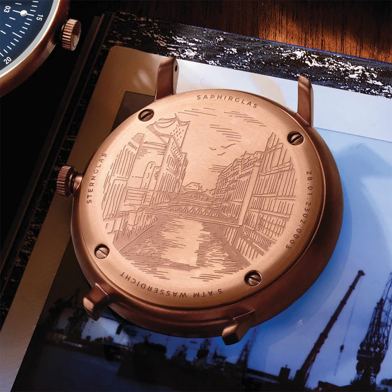 Hamburg Quartz Bronze 42mm - Blue on Leather Strap