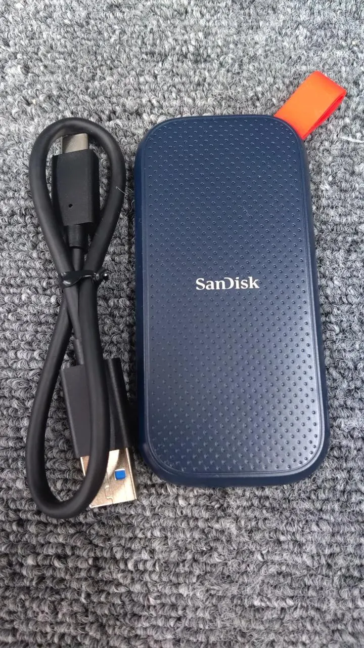 SANDISK Tragbare SSD SDSSDE30-2T00