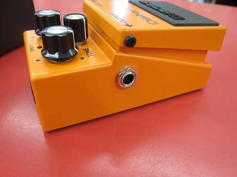 BOSS Distortion Effects DS-1