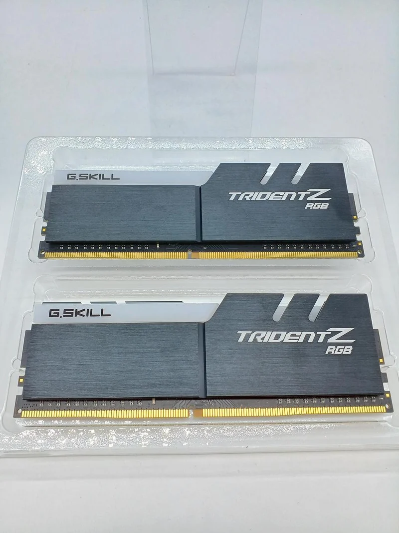 G.SKILL Arbeitsspeicher DDR4 8 GB × 2-Pack F4-3200C16D-16GTZRX