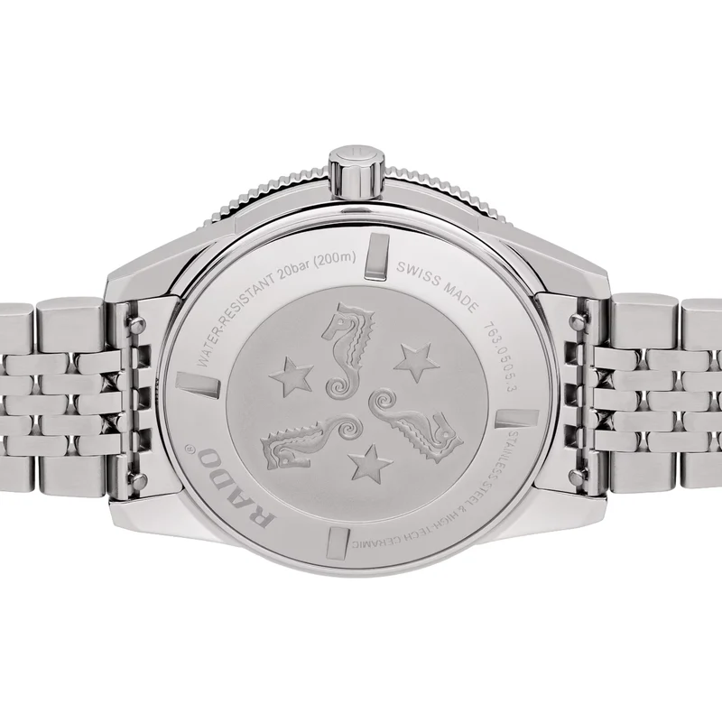 Captain Cook Automatic 42mm - Blue on Bracelet
