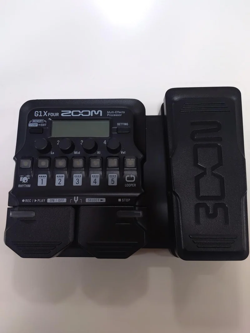 ZOOM Multi-Effekte G1X FOUR