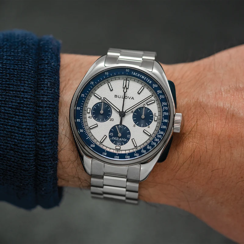Lunar Pilot 43.5mm - Silver on Bracelet