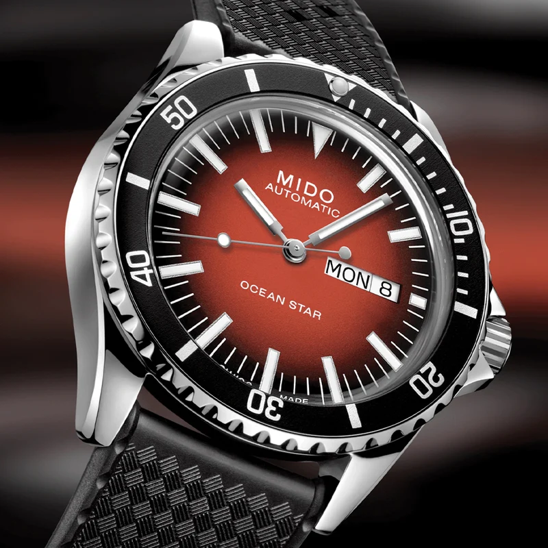 Ocean Star Tribute 40.5mm - Red on Rubber Strap