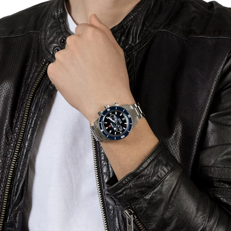 Captain Cook Automatic Chronograph 43mm - Blue on Bracelet w/ Extra Leather and Fabric Straps